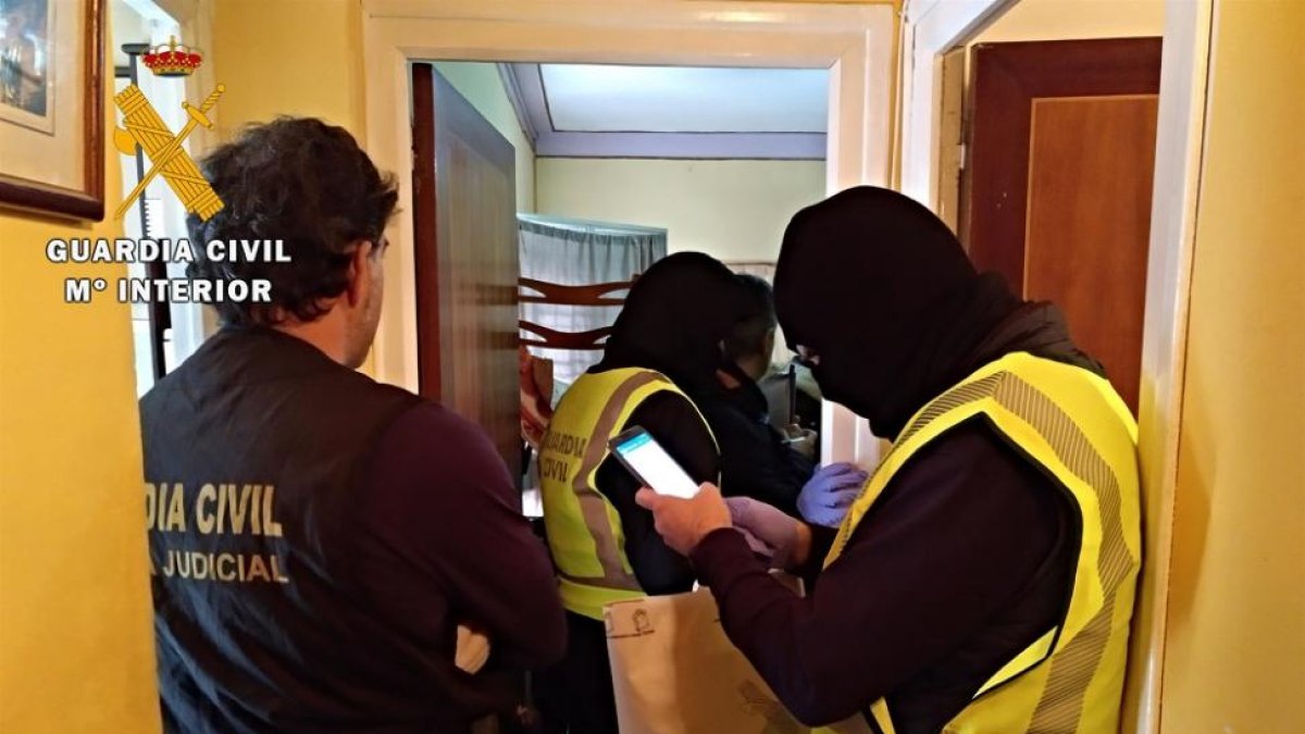Momento de la operación.-GUARDIA CIVIL