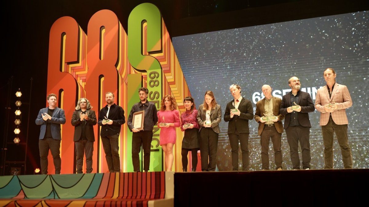 Foto de familia en Gala de clausura de la Seminci. / PHOTOGENIC