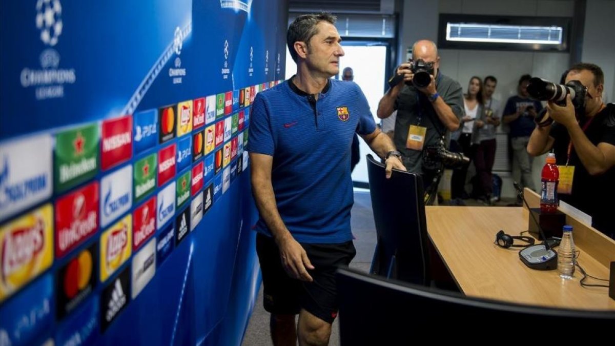 Valverde, en la sala de prensa de la ciudad deportiva.-JORDI COTRINA