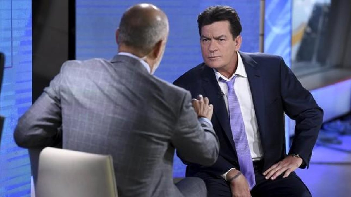 Charlie Sheen, este lunes, durante la entrevista televisiva en la que confesó que es seropositivo.-REUTERS