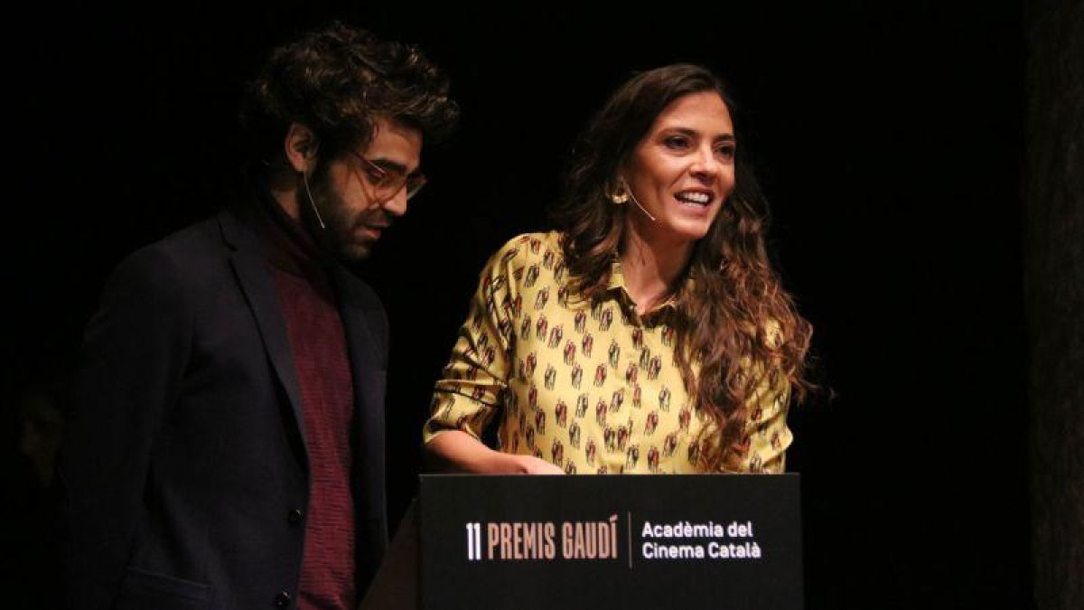 David Verdaguer y Núria Prims leen la lista de los nominados a los Premis Gaudí.-PERE FRANCESCH/ACN