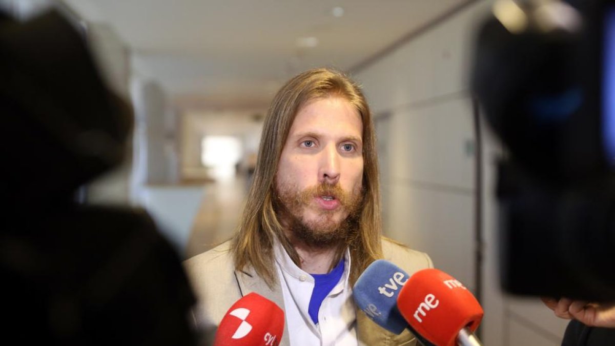 El secretario general de Podemos Castilla y León, Pablo Fernández, valora los PGC-Rubén Cacho / ICAL