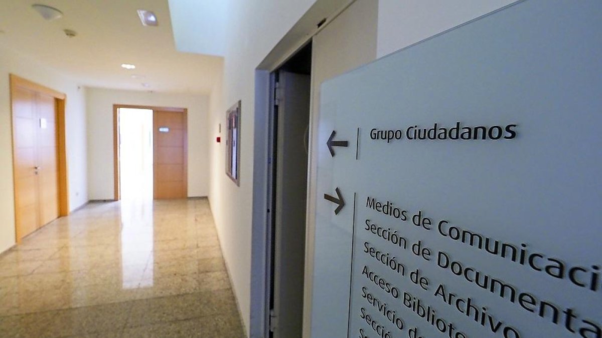 Segunda planta de las Cortes donde se encuentra el despacho de Ciudadanos.-MIGUEL ÁNGEL SANTOS / PHOTOGENIC