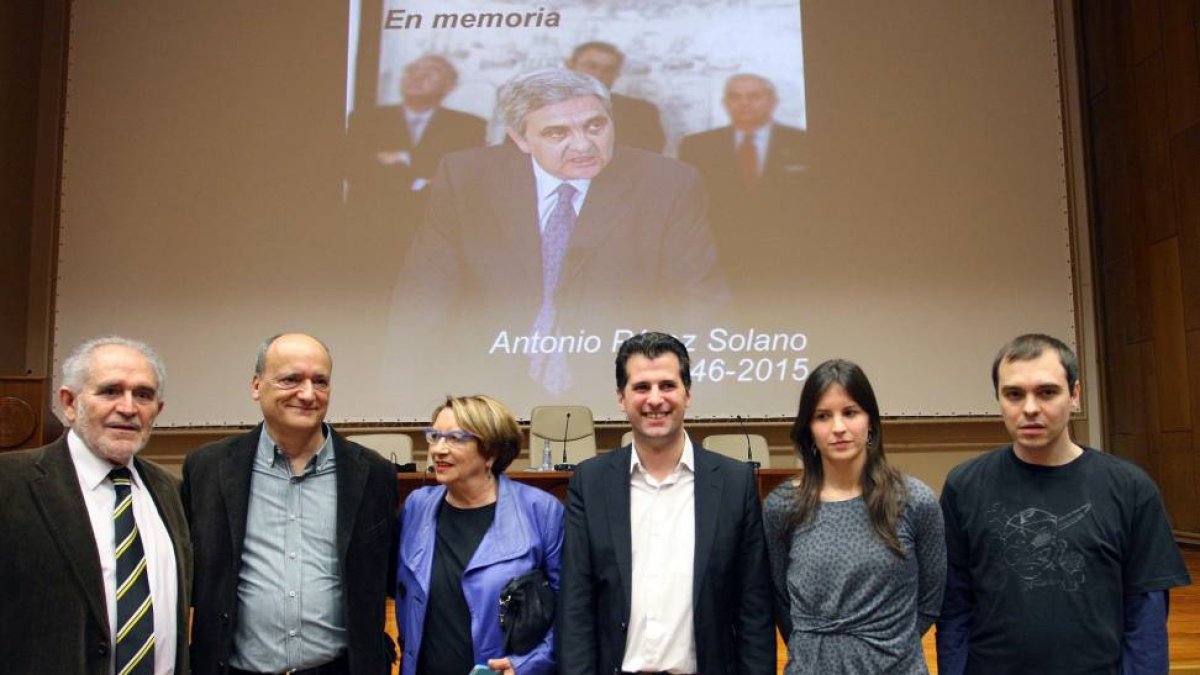 La UVA homenajea al socialista Antonio Pérez Solano, fallecido el pasado  mes de enero