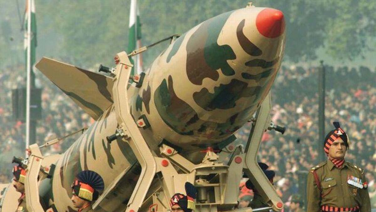 Misil de medio alcance Prithvi II en un desfile en Nueva Delhi.-Foto: REUTERS / KAMAL KISHORE