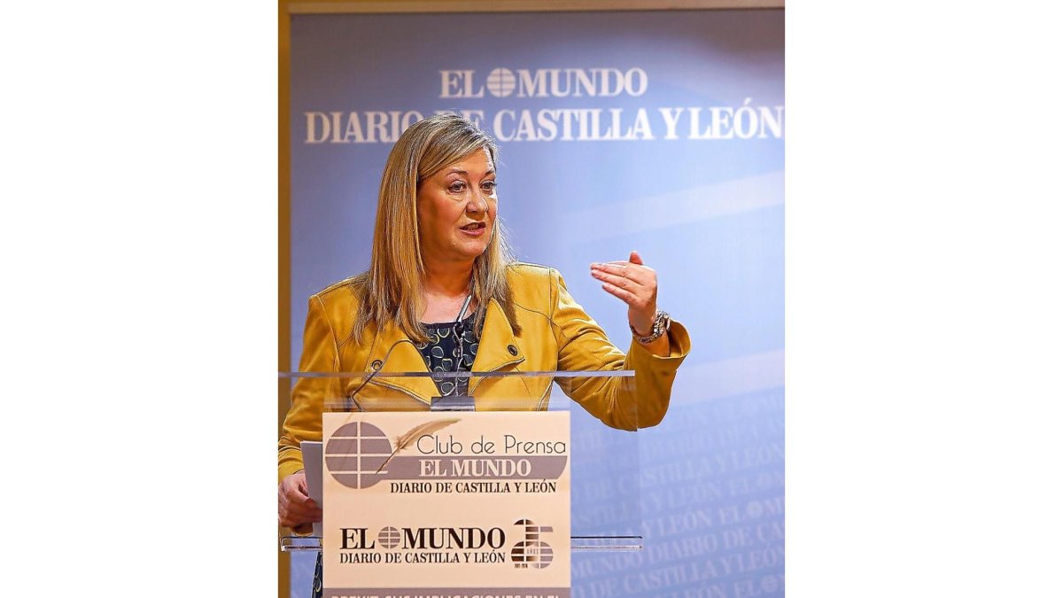 La consejera Pilar del Olmo, durante su intervención en la clausura del Club de Prensa sobre los efectos del Brexit.-J. M. LOSTAU