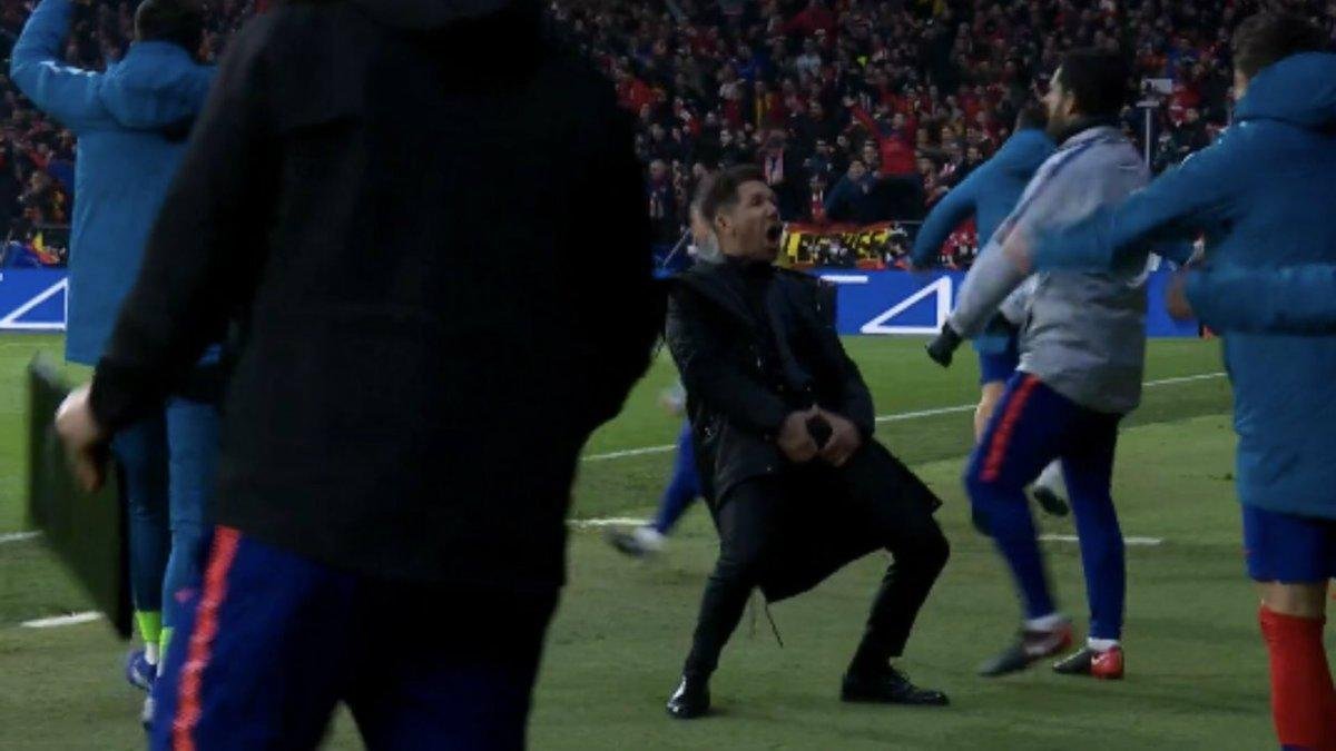 El gesto del Cholo.-