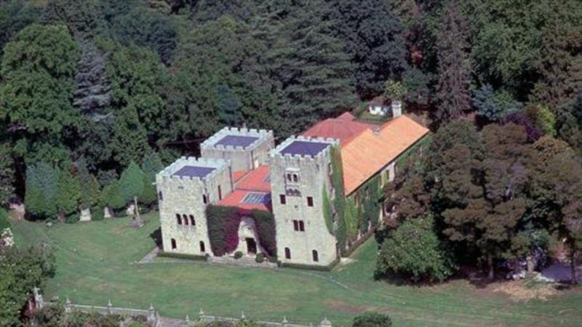 Vista aérea del Pazo de Meirás, en el término municipal de Sada (A Coruña).-COVER / XURXO LOBATO