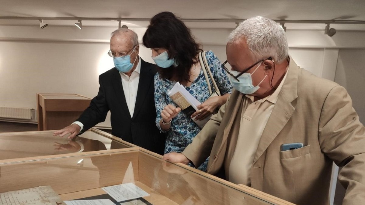 Ruiz Asencio (i), Redongo y Gonzalo Santonja. - AYUNTAMIENTO