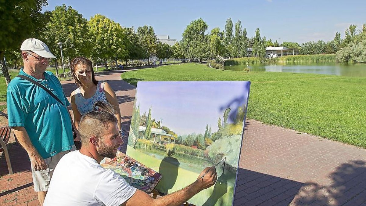 Uno de los participantes en el concurso de pintura rápida.-E. M.