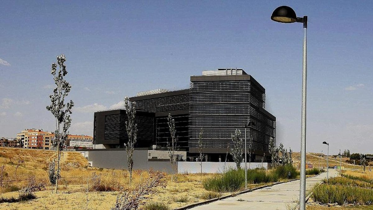 Edificio de la Perla en Arroyo.-E. M.