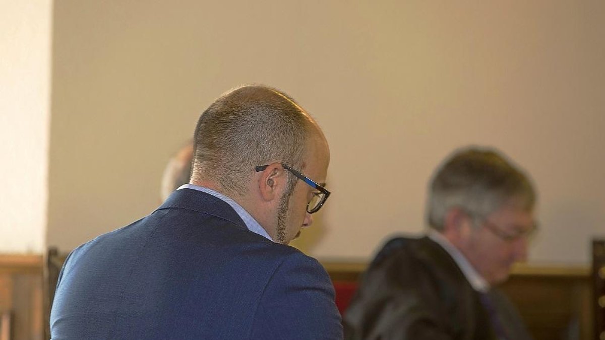 Jonathan de la Fuente durante la celebración del juicio el pasado mes de  mayo en la Audiencia Provincial de Ávila.-ICAL