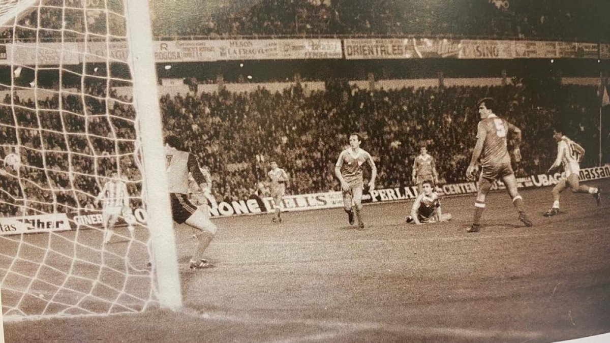 Gol de Jorge Alonso en la inauguración del estadio en 1982 / ARCHIVO MUNICIPAL / REAL VALLADOLID