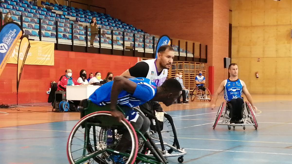 Partido de la Copa CyL entre el Aliados y Burgos. / E.M.