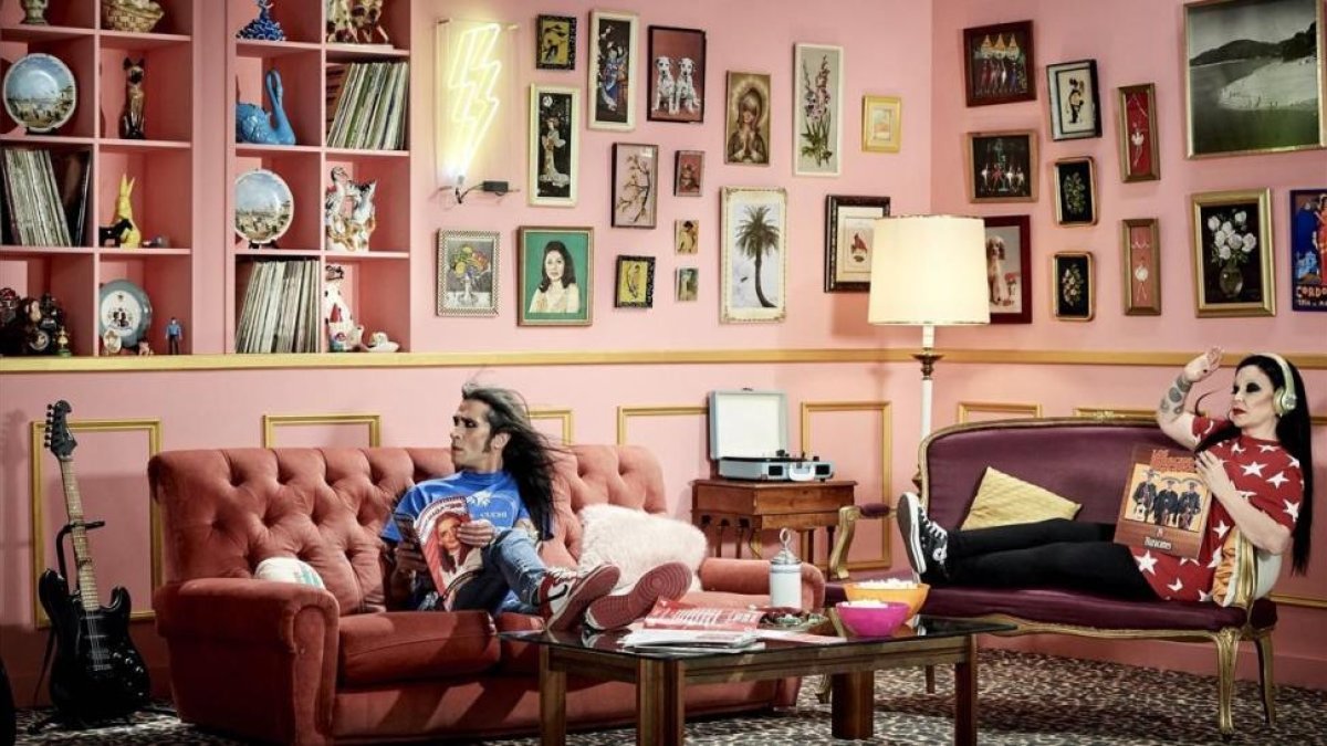 Mario Vaquerizo y Alaska, en una imagen promocional de la nueva entrega de su reality en MTV y Paramount Network.-EL PERIÓDICO