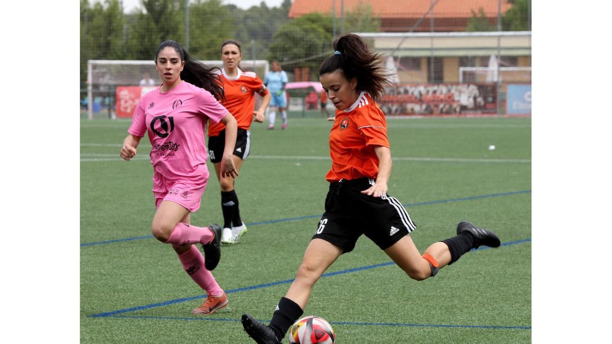 Un instante del duelo entre el Parquesol y el Quintanar. / M. ÁLVAREz