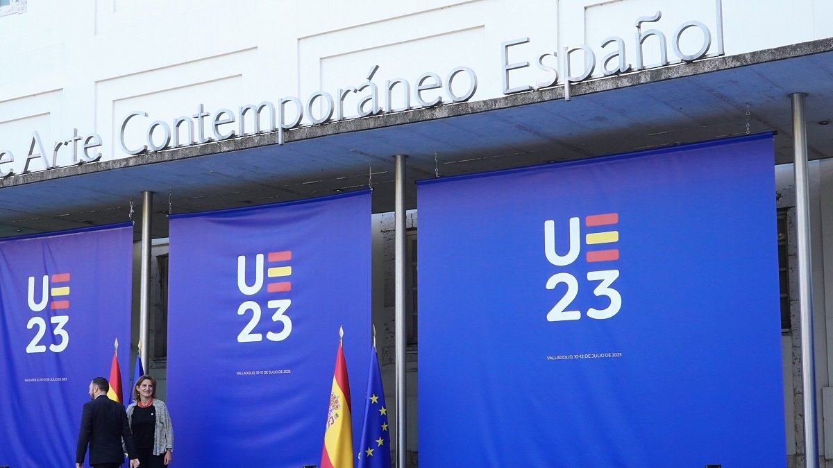 a vicepresidenta tercera y ministra para la Transición Ecológica y el Reto Demográfico, Teresa Ribera, recibe a los ministros en la reunión informal. -ICAL