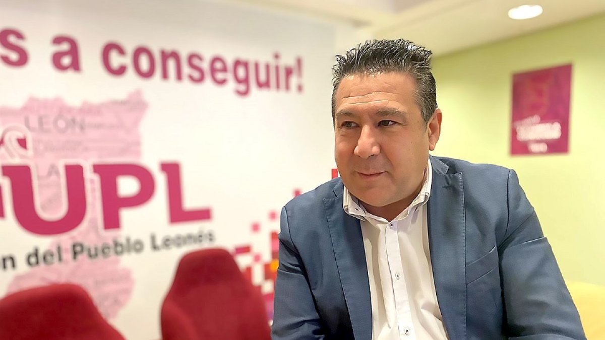 Luis Mariano Santos. - EM