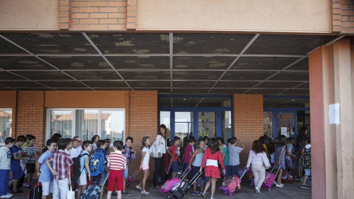 Primer día del curso escolar de los alumnos del colegio Nuestra Señora del Pilar-Ical