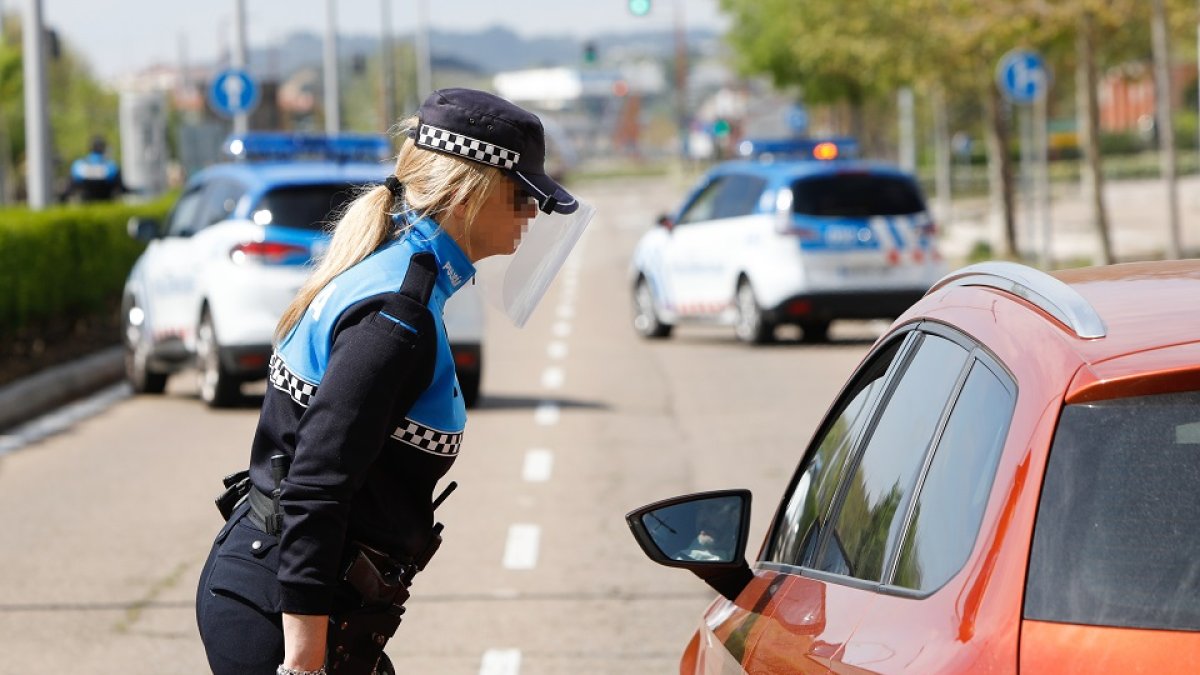 .- JUAN MIGUEL LOSTAU.