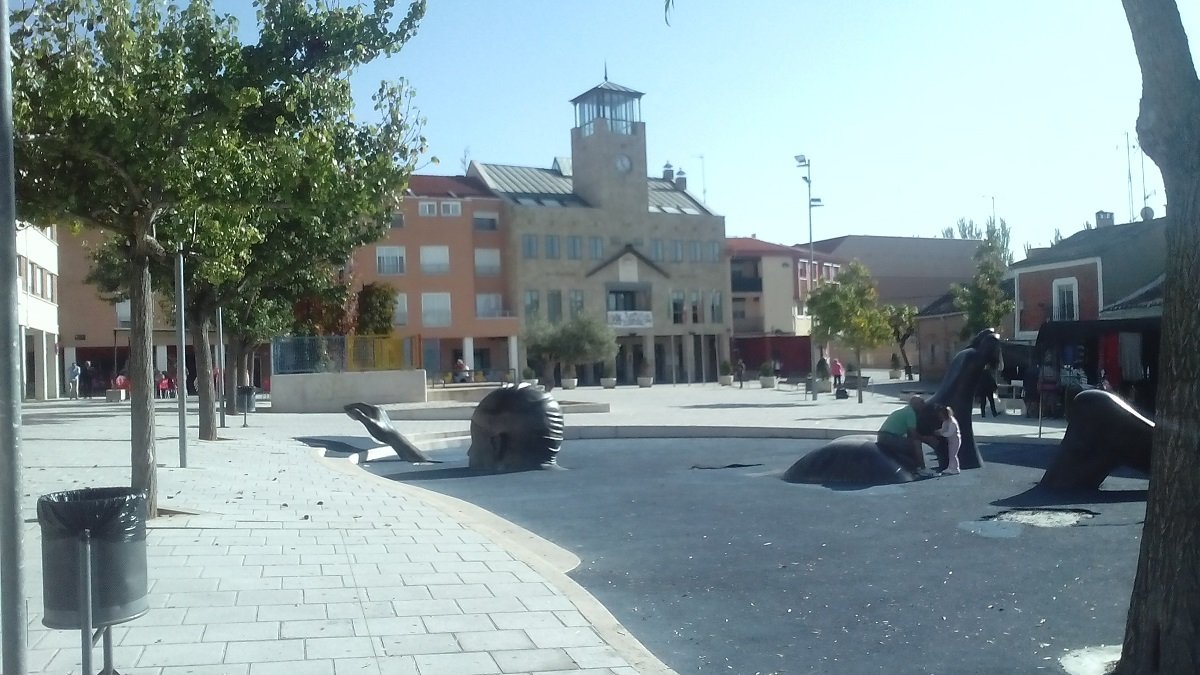 Plaza Mayor de La Cistérniga, donde tuvo lugar la pelea esta noche.- D.V.