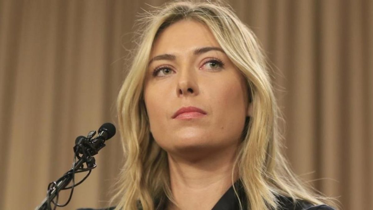 Sharapova, el pasado 7 de marzo, cuando confesó haber tomado Meldonium en el 2016.-AP / DAMIAN DOVARGANES