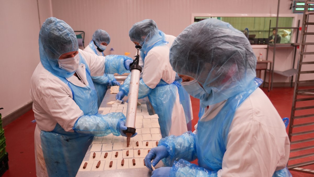 JUAN MIGUEL LOSTAU. 22/02/2023. VALLADOLID. COMUNIDAD DE CASTILLA Y LEÓN. EMPRESA CASCAJARES. TEMPORALMENTE EN EL POLÍGONO DE LA MORA EN LA CISTÉRNIGA. ALFONSO JIMÉNEZ, PRESIDENTE.