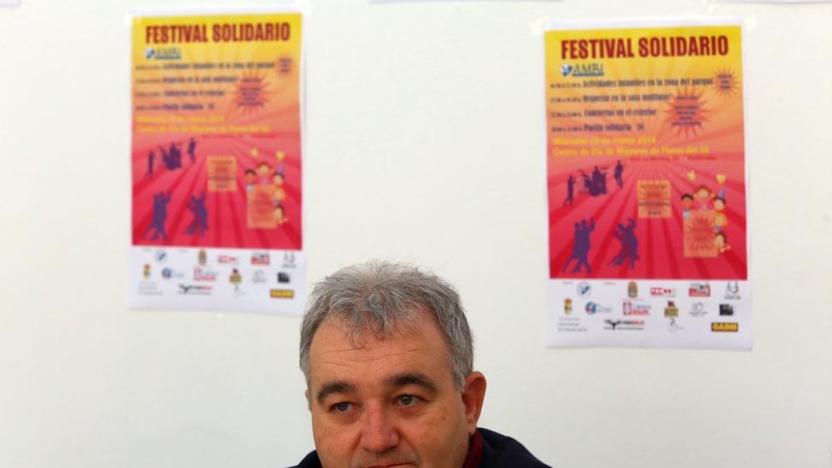 osé Antonio Fierro, durante una presentación.-ICAL