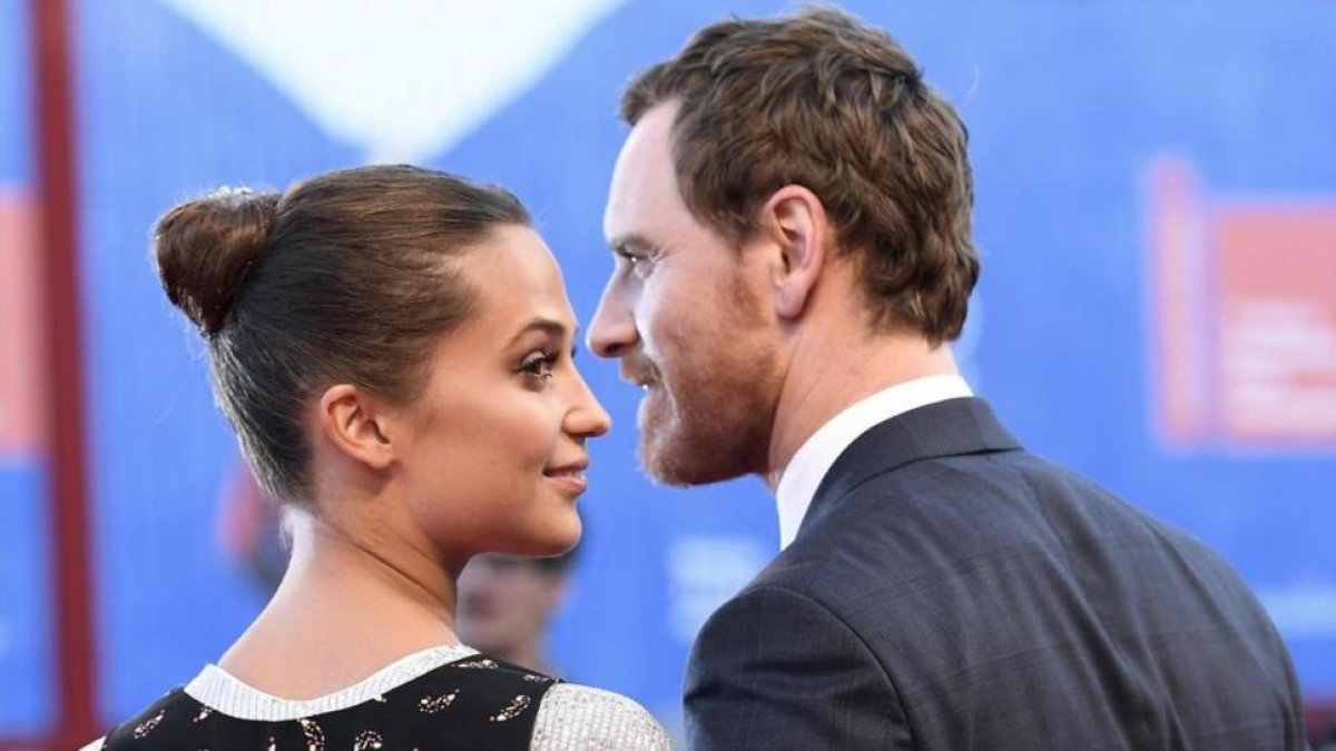 Michael Fassbender y Alicia Vikander, en Venecia.-AP / ETTORE FERRARI