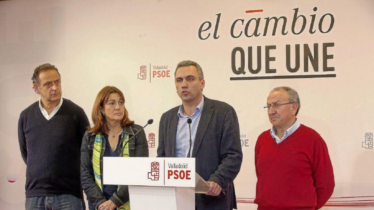 Javier Izquierdo (centro)-E.M.