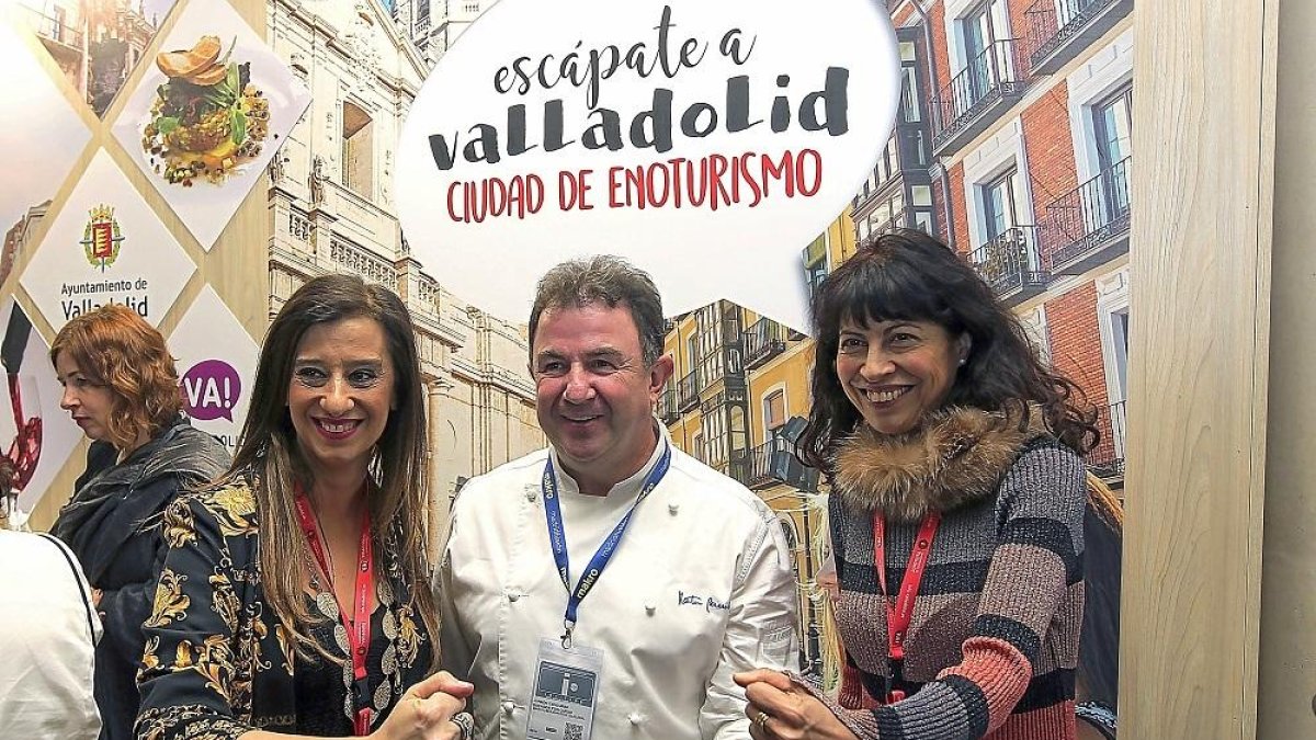 Martín Berasategui, la vicepresidenta de Saborea España y Ana Redondo.-ICAL