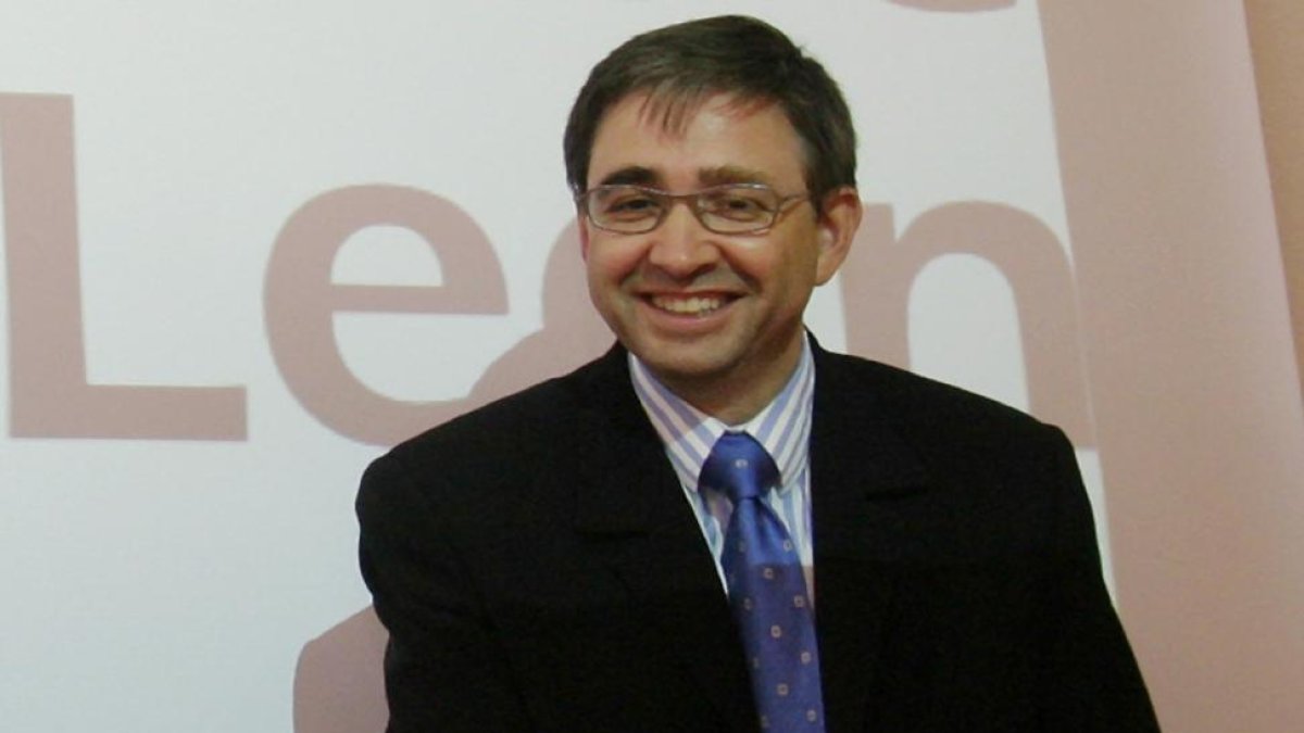 Cesar García, ingeniero aeronáutico de la Agencia Espacial Europea.-BRÁGIMO