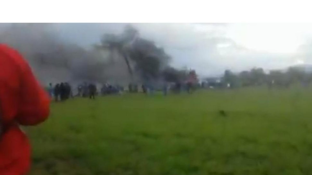 Primeras imágenes del lugar donde se ha estrellado el avión de militares argelinos.-/ PERIODICO