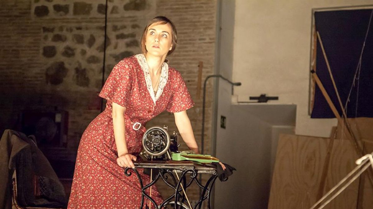 Laura Toledo durante la representación de ‘La voz dormida’.-E. M.
