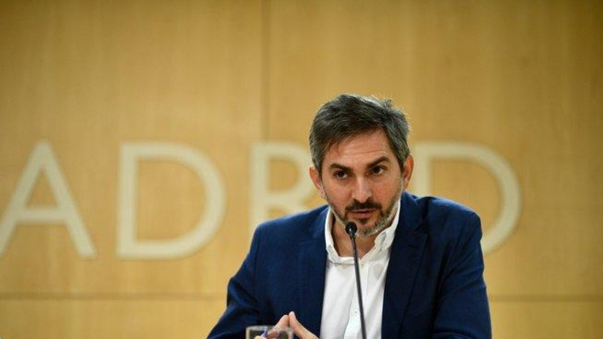 El delegado de Familias, Igualdad y Bienestar social, José Aniorte, tras la junta de Gobierno.-