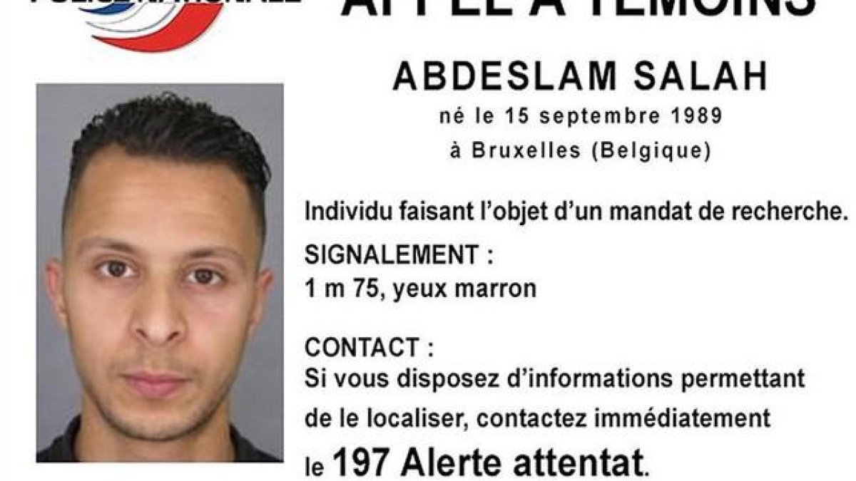 Fotorgrafía del terrorista Salah Abdeslam difundida por la policía francesa tras los atentados de París.-