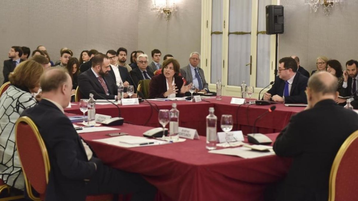 Seminario del CIDOB sobre Rusia, en el Palau de Pedralbes, este sábado 20 de enero.-ADRIANA DOMÍNGUEZ