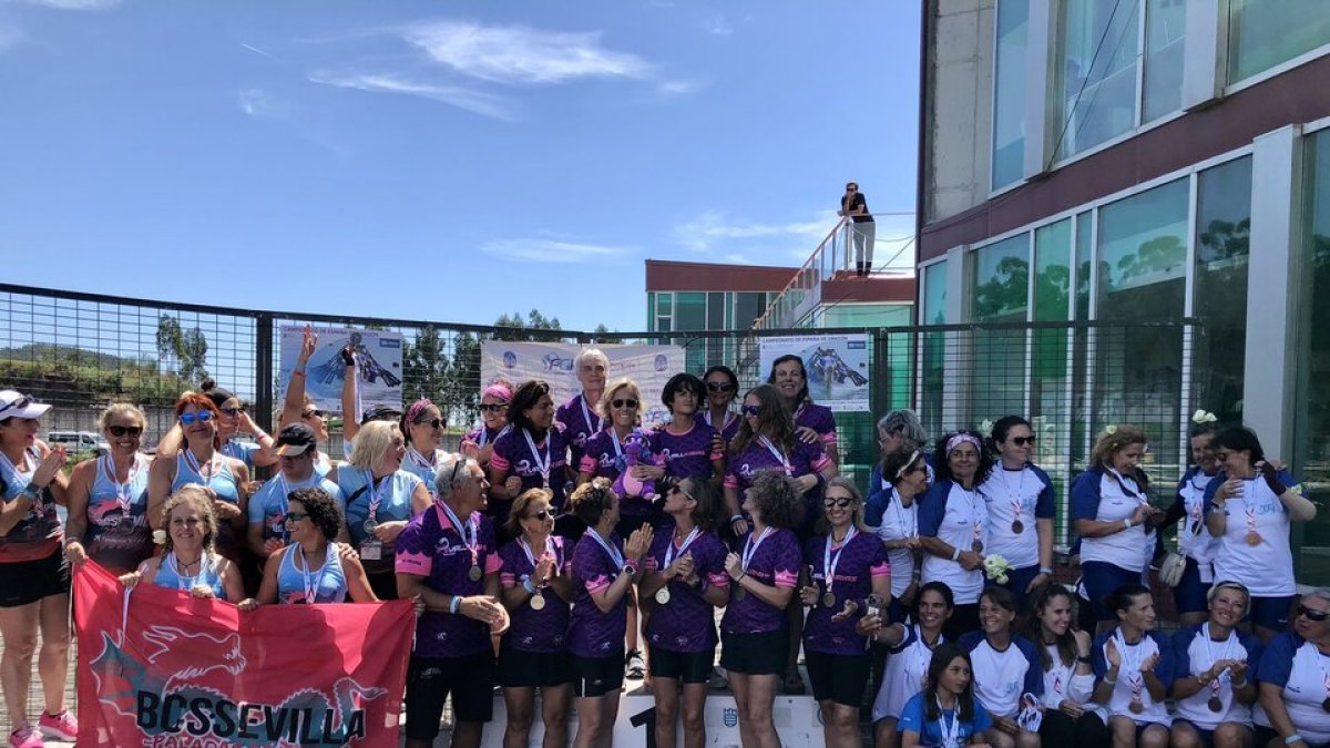 Vallkirias en el centro del podio. / E. M.