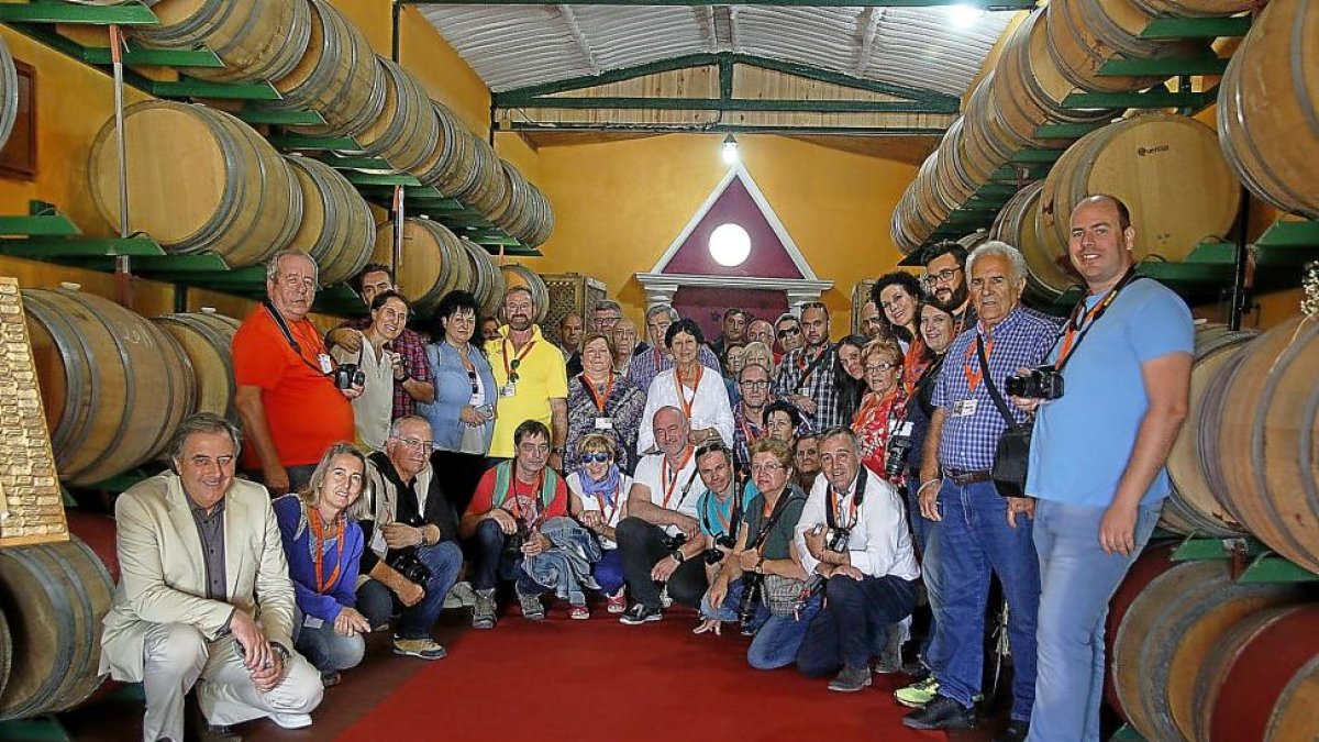 Participantes en la Fotoquedada organizada en Laguna de Duero.-E. M.