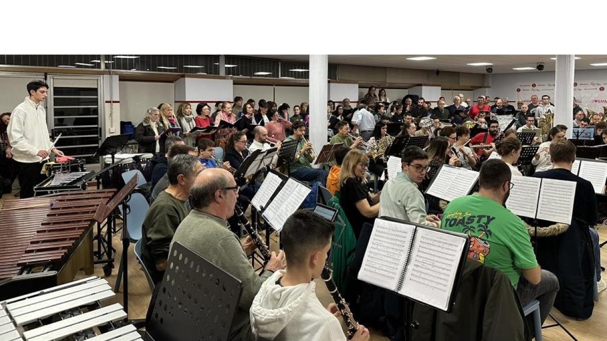 La Banda EMMVA durante un ensayo. EMMVA