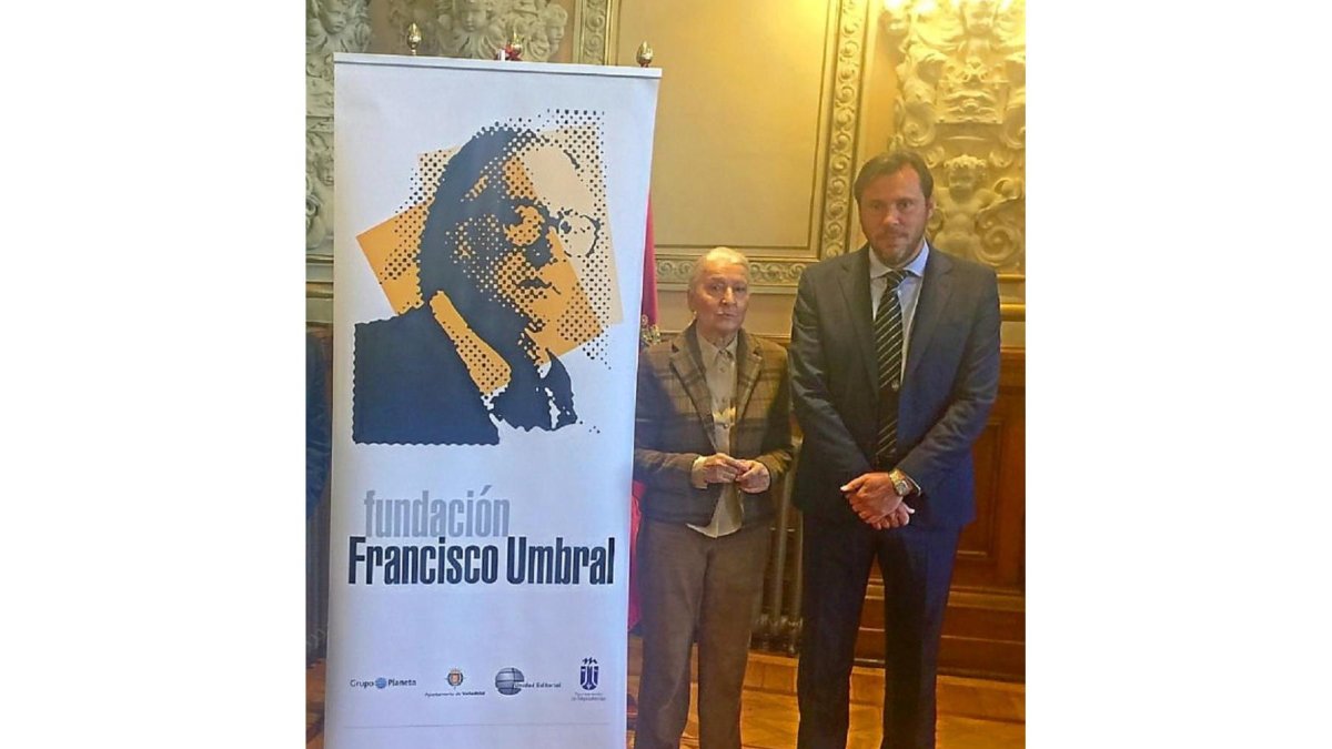 La presidenta de la Fundación, María España, y el alcalde, Óscar Puente.-
