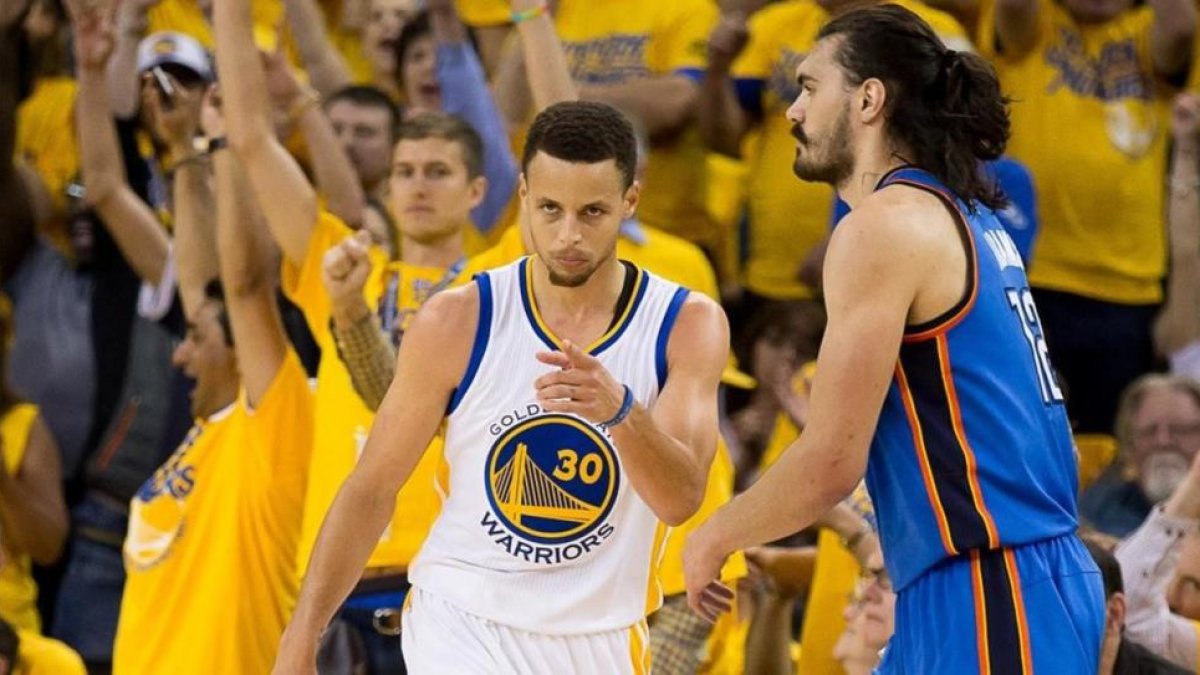 Curry fue clave en la victoria de Golden State (120-111)-KELLEY L. COX / USA TODAY