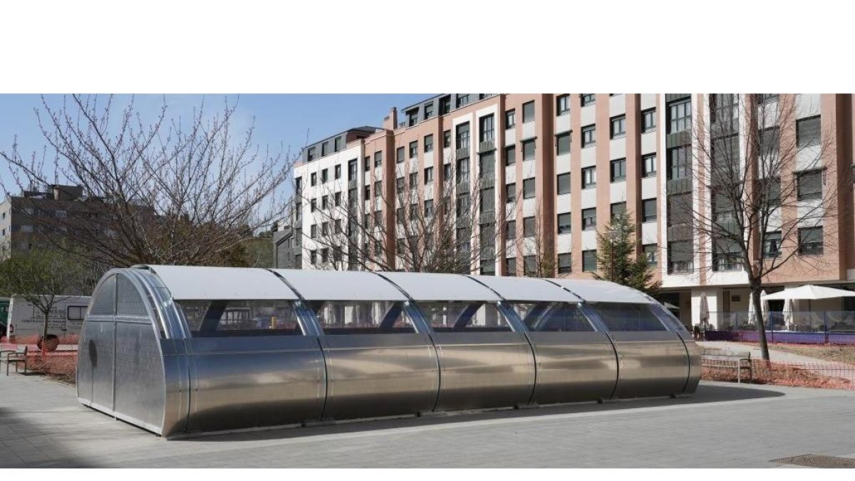 El polémico 'parkibici' de Villa de Prado en Valladolid.-J. M. LOSTAU