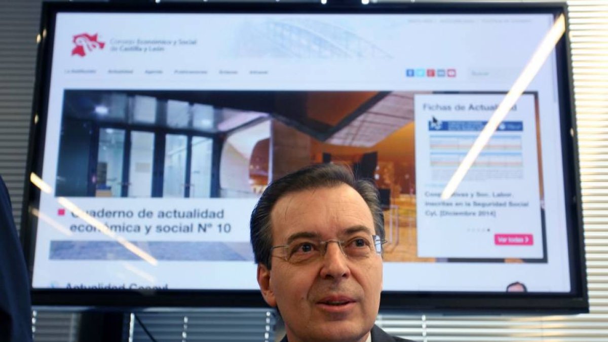 El presidente del Consejo Económico y Social de Castilla y León (CES), Germán Barrios, presenta su nueva página web institucional-Ical