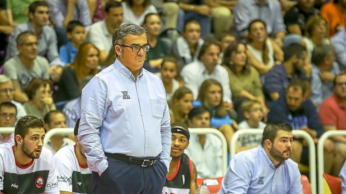 Paco García, en el polideportivo Pisuerga.-MIGUEL ÁNGEL SANTOS