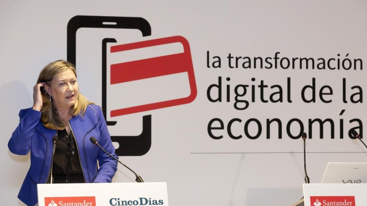 La consejera de Economía y Hacienda, Pilar del Olmo, interviene en la inauguración de la jornada 'La transformación digital de la economía', organizada por Banco Santander y Cinco Días-ICAL