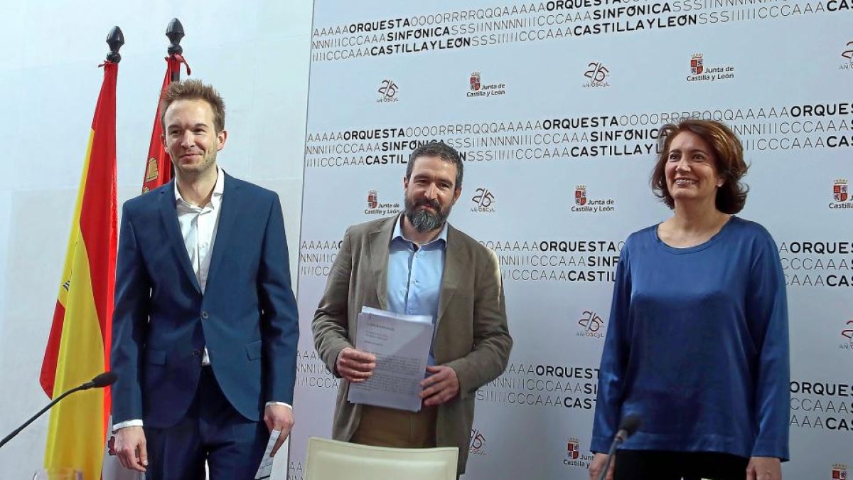 Andrew Gourlay, Jordi Gimeno y María Josefa García Cirac, ayer.-ICAL