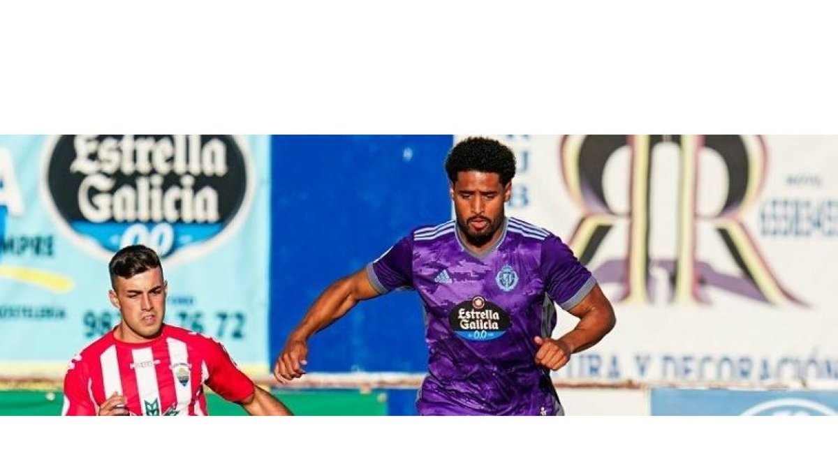 Janko, en acción y antes de caer lesionado en el amistoso jugado ante el Atlético Tordesillas. / RVCF