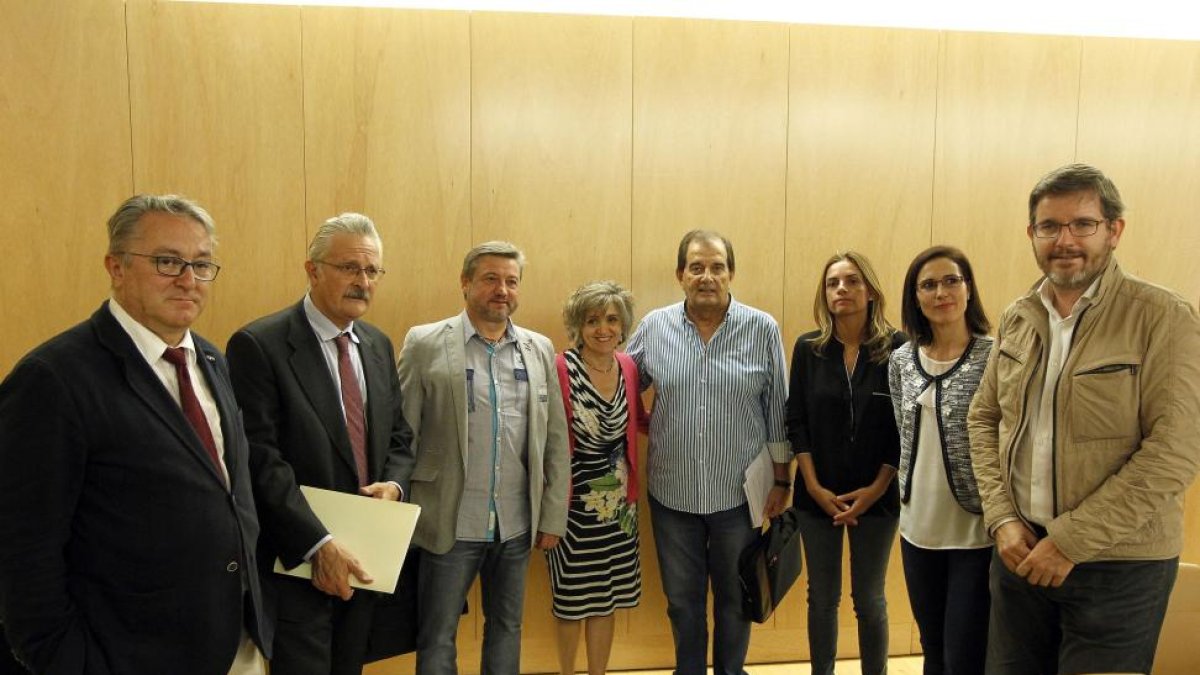 UGT y CCOO se reúne con el Grupo Socialista en el Congreso para analizar la situación de la minería del carbón.-ICAL
