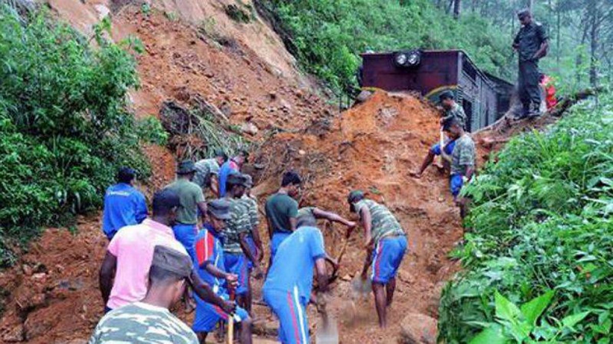 Desprendimiento en Sri Lanka debido a las lluvias.-Foto: ARMY MEDIA UNIT / EFE